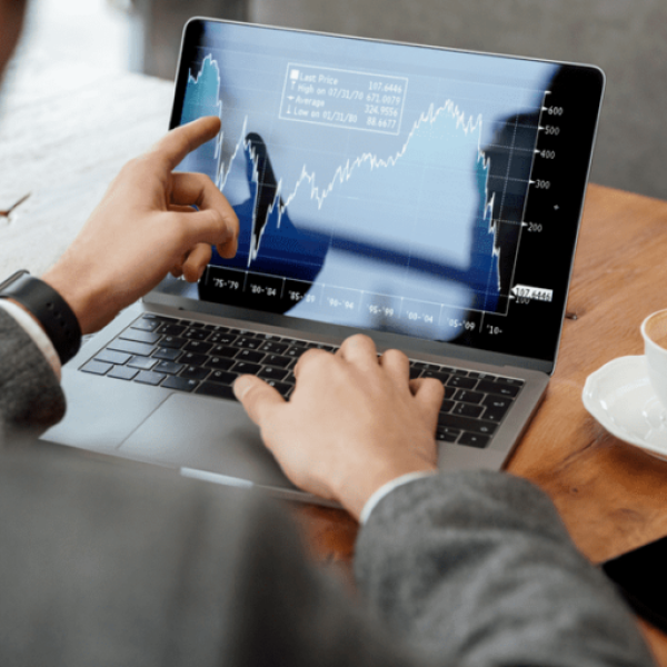 investindo-em-acoes-no-longo-prazo-768x512